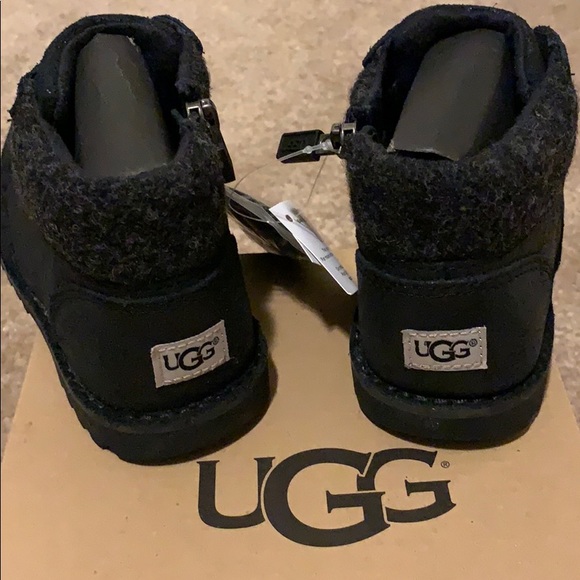 UGG - Picture 5 of 8
